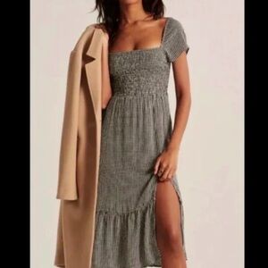 Abercrombie & Fitch Black and White Maxi Dress
